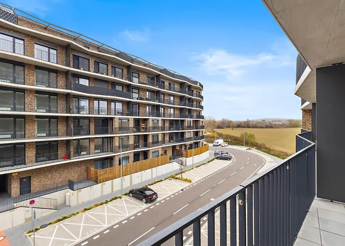 Moderny S Parkovanim V Novostavbe Bratislava